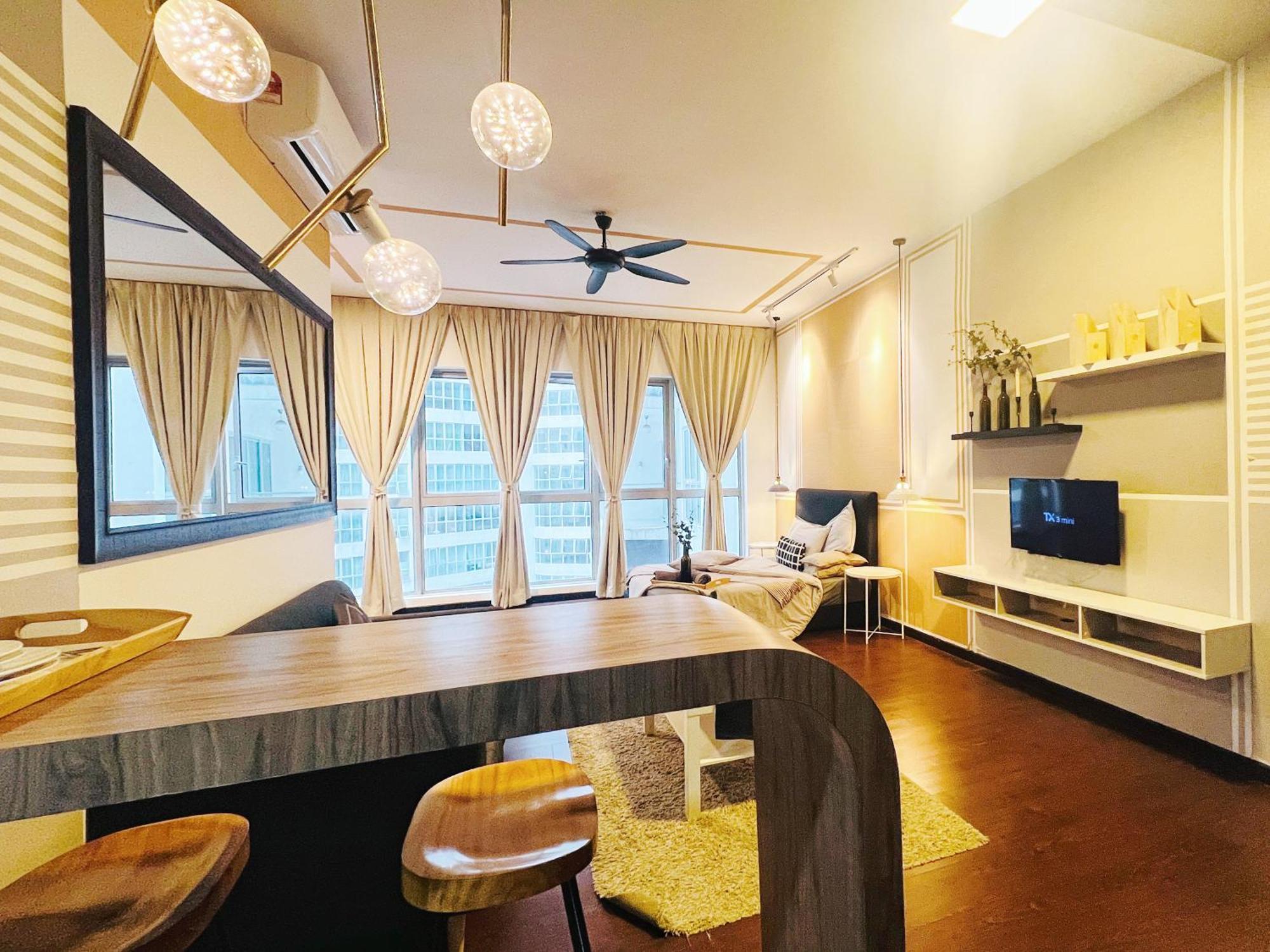 Regalia Residence And Suites By Awesomestay クアラルンプール エクステリア 写真